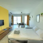 Spacious One Bedroom With Study Jgri1-1 Appartamento *